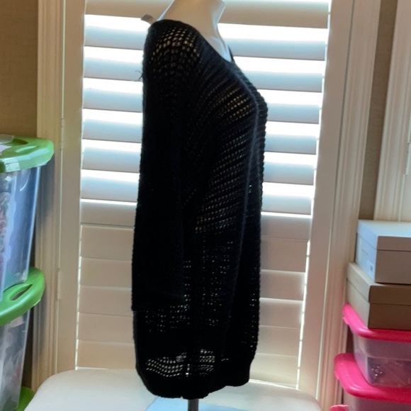 Elegant Black Open-Knit Sweater - Picture 2 of 6